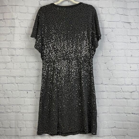 CUPIO gray sequin knit short sleeve v-neck midi party dress, size M - Picture 3 of 13
